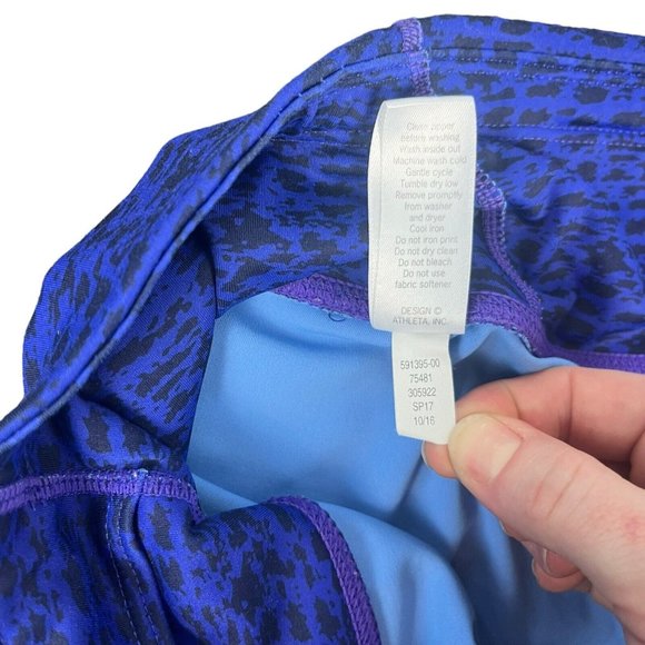 Athleta Purple Blue Asym Camo Print Sonar 7/8 Work Out Leggings Women's Size S - Picture 8 of 16